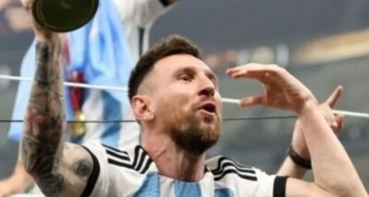 Lionel Messi Biography : Age, Net Worth, Wife, Children, Career, Records, and World Cup Journey